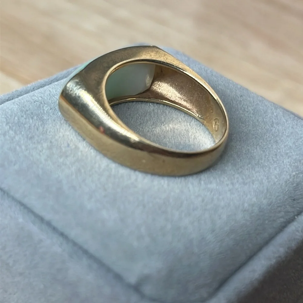 VINTAGE 14K GOLD JADE SADDLE RING